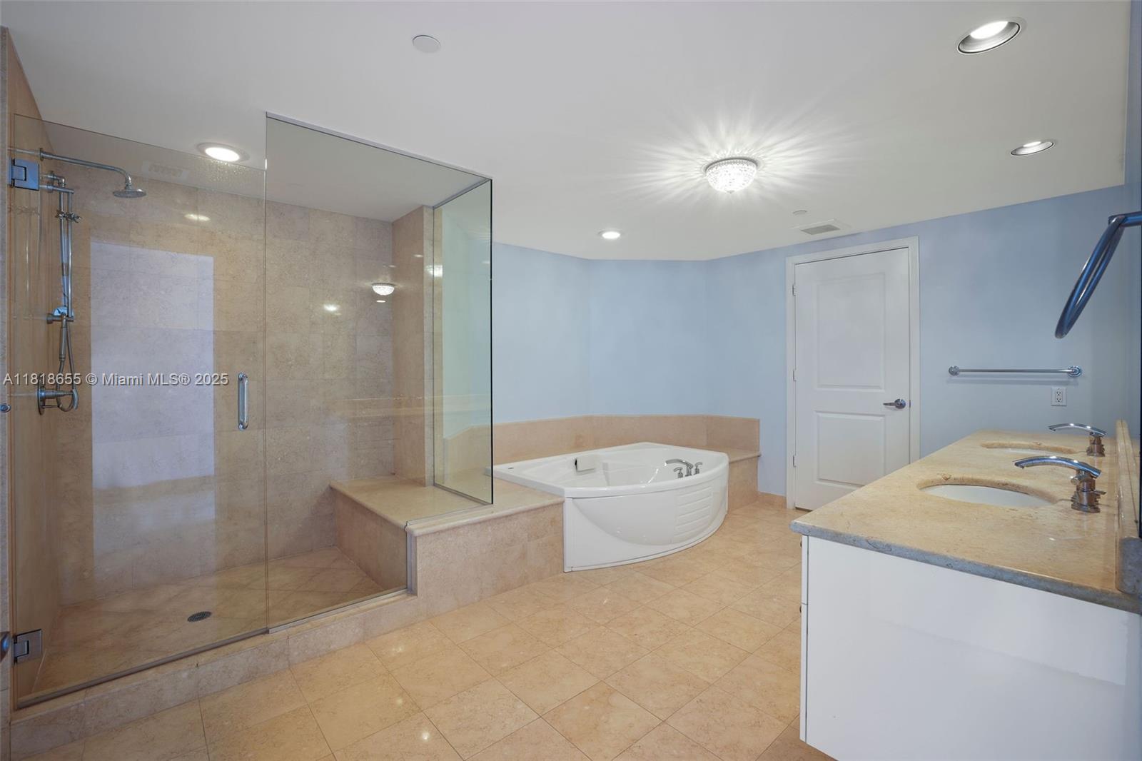 3101 S Ocean Dr 2708 Property Photo 26