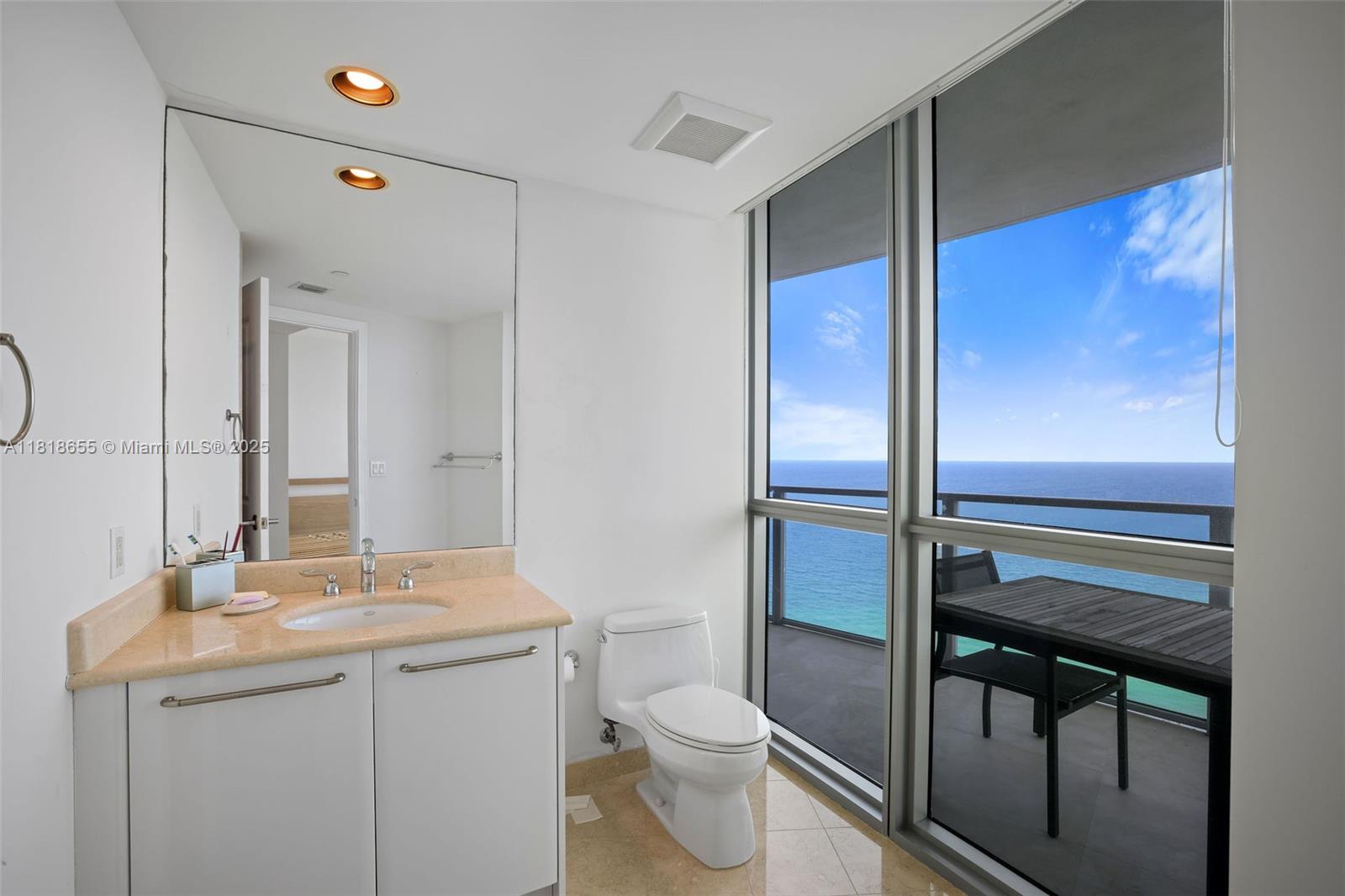 3101 S Ocean Dr 2708 Property Photo 31