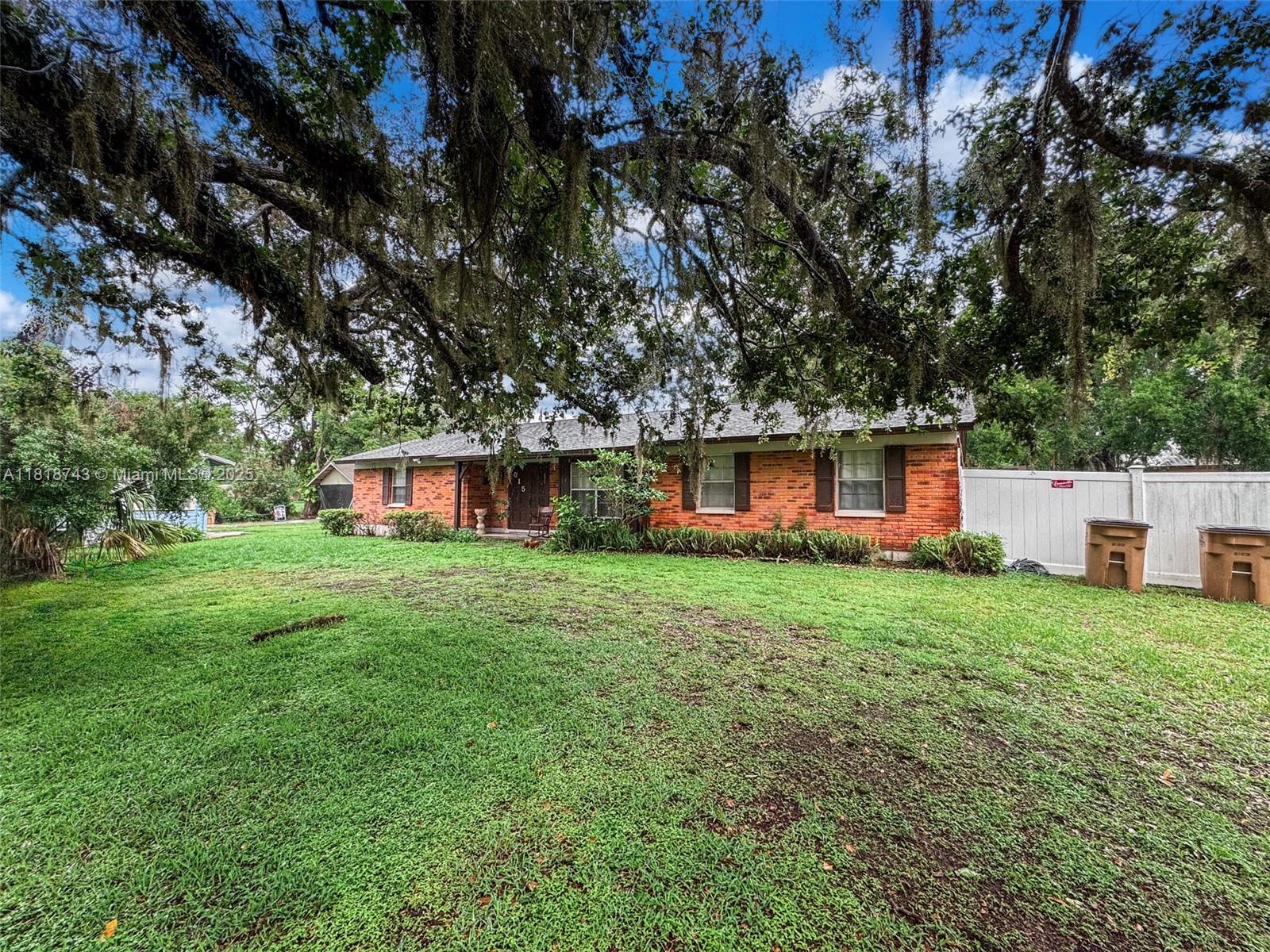 815 S Florida Property Photo 1