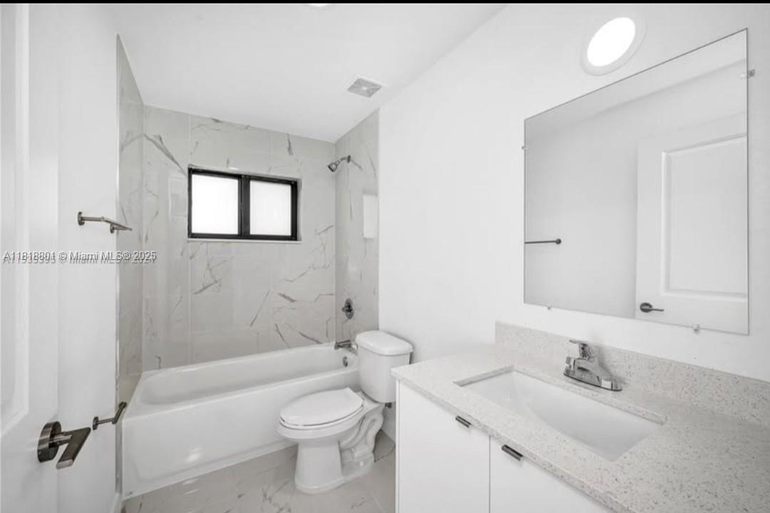 673 Nw 14th St Property Photo 12