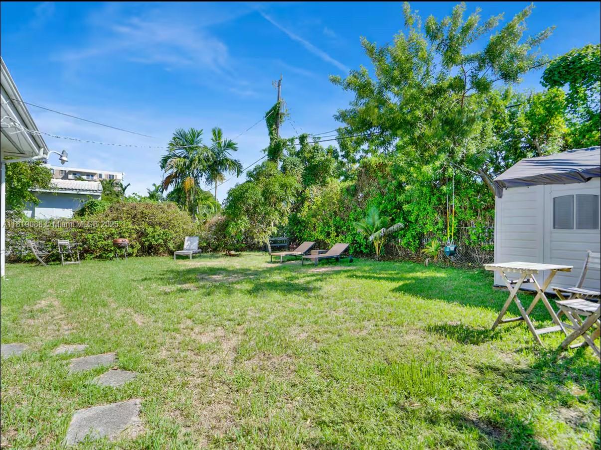 7537 W Treasure Dr Property Photo 20