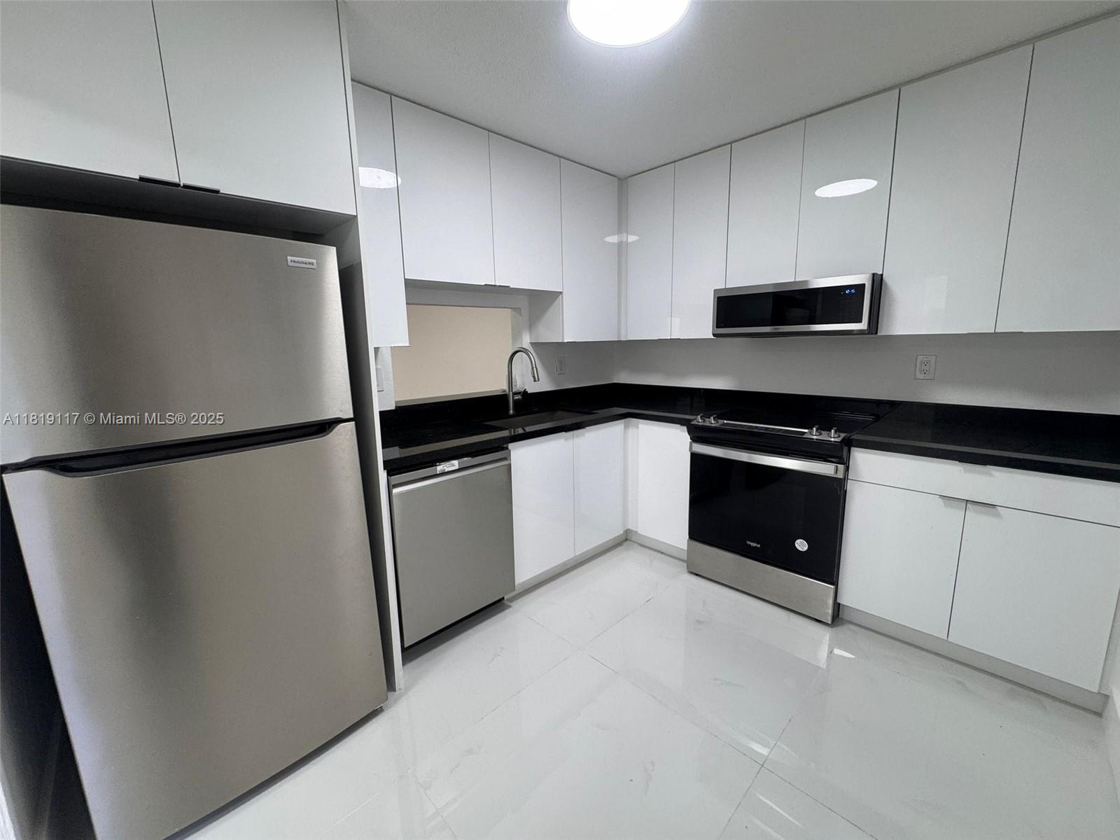 1830 Sw 81st Ave 4303 Property Photo 1