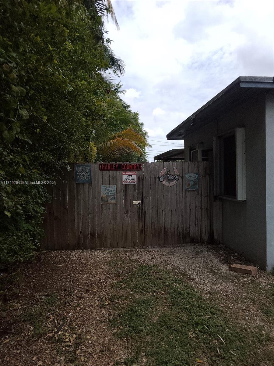622 Ne 11th St Property Photo 49