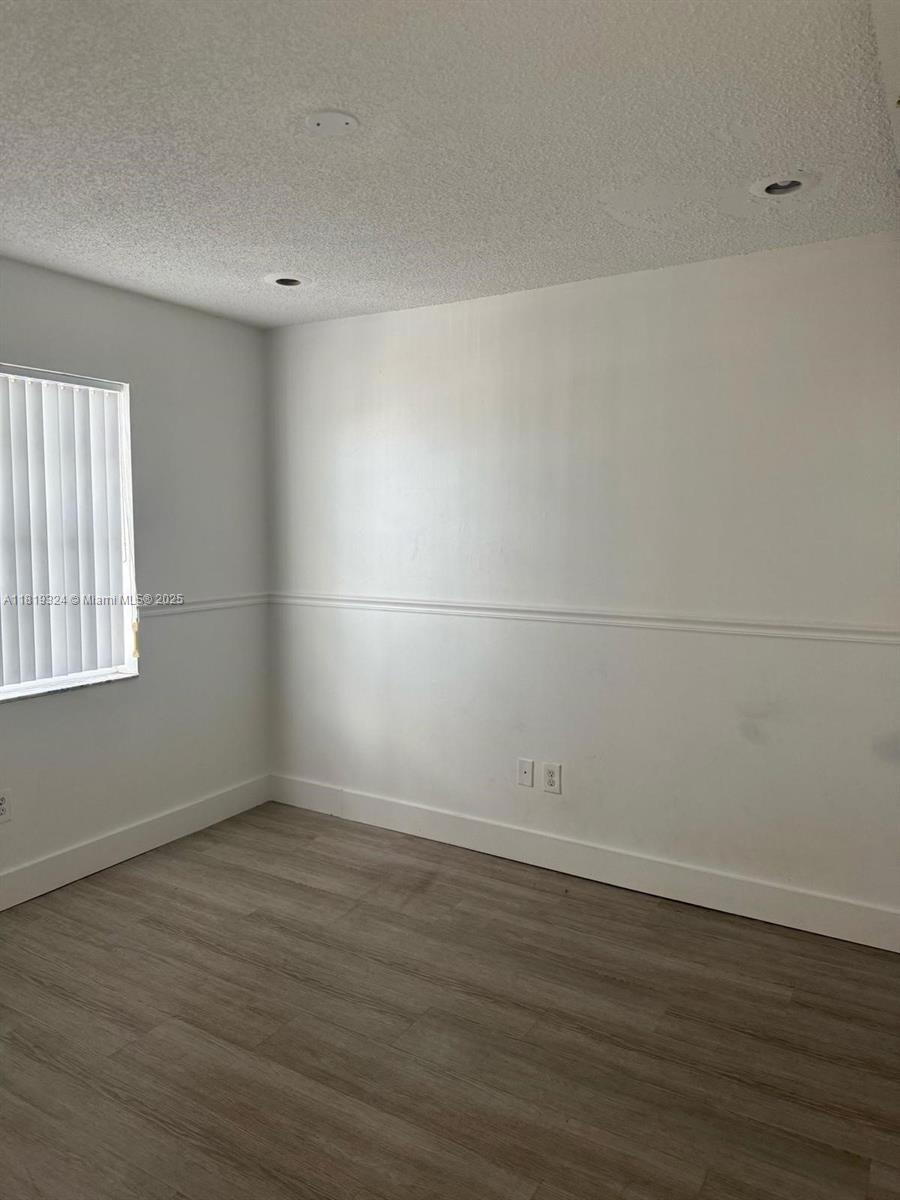 438 Ne 210th Cir Ter 202-4b Property Photo 13