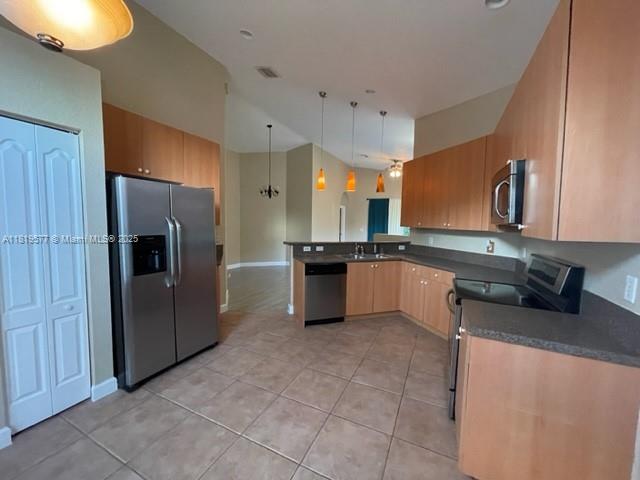 1837 Ne 37th Pl 1837 Property Photo 5