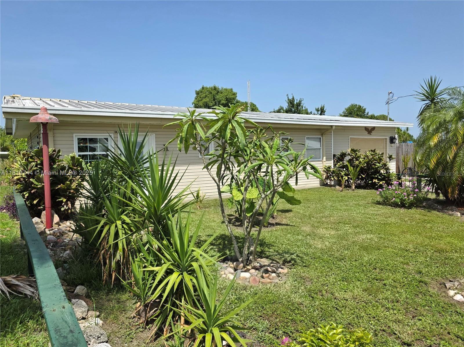 1209 5th Street Property Photo 1