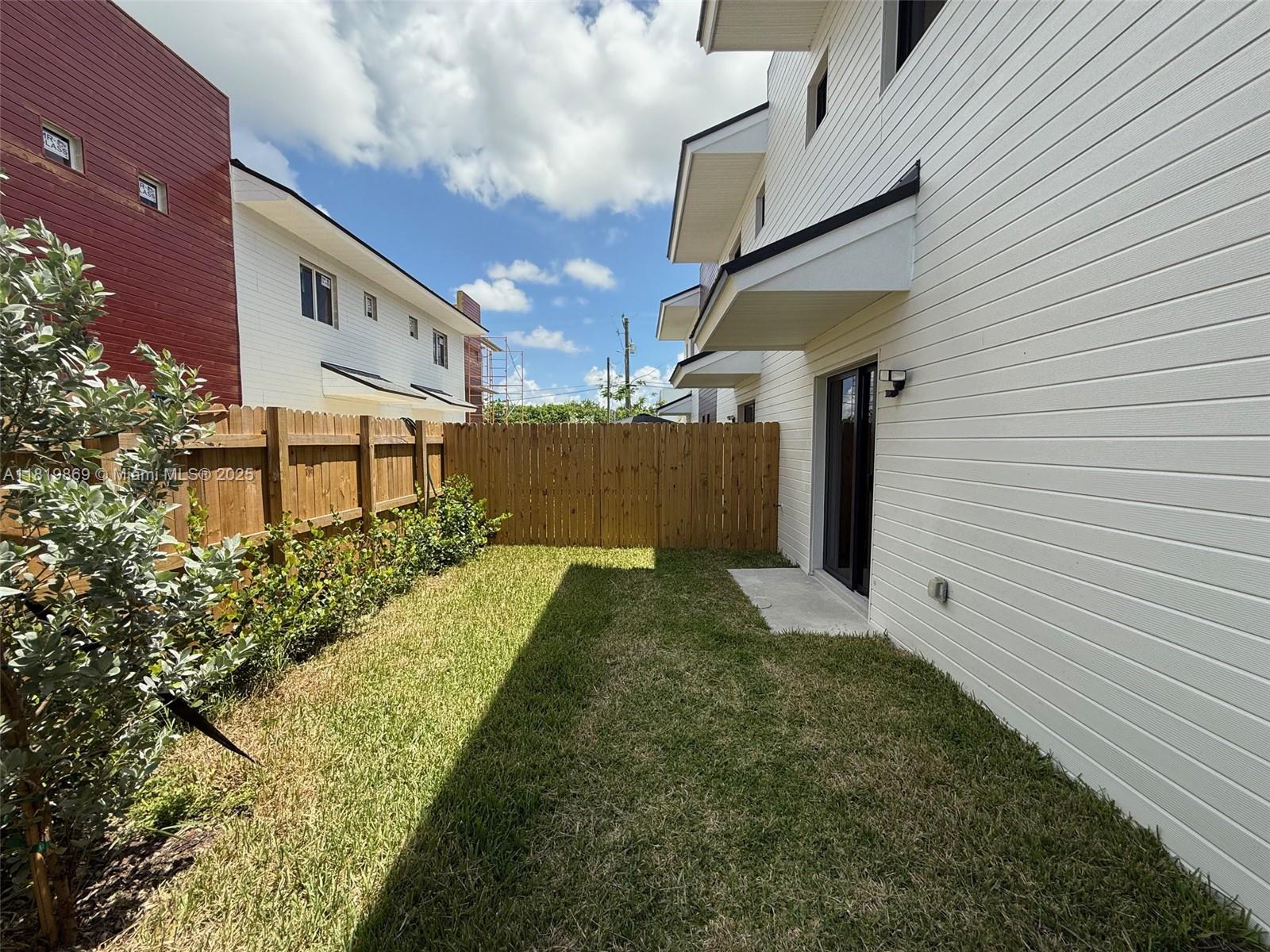 936 Nw 10th St Property Photo 23
