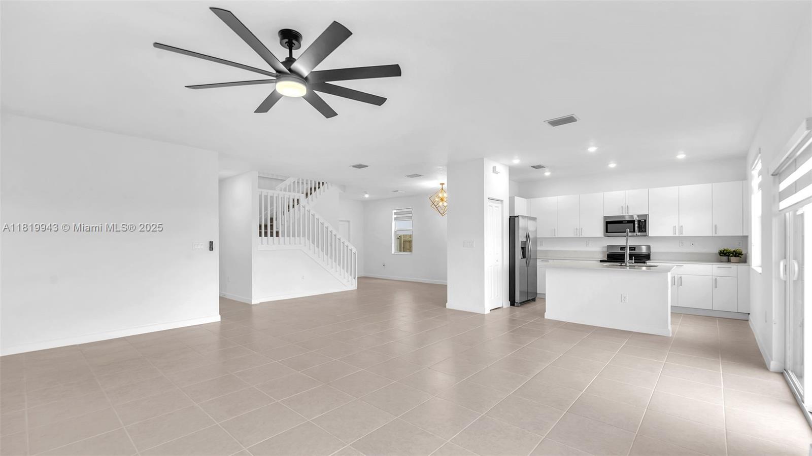 2450 SE 24 Drive Property Photo 1