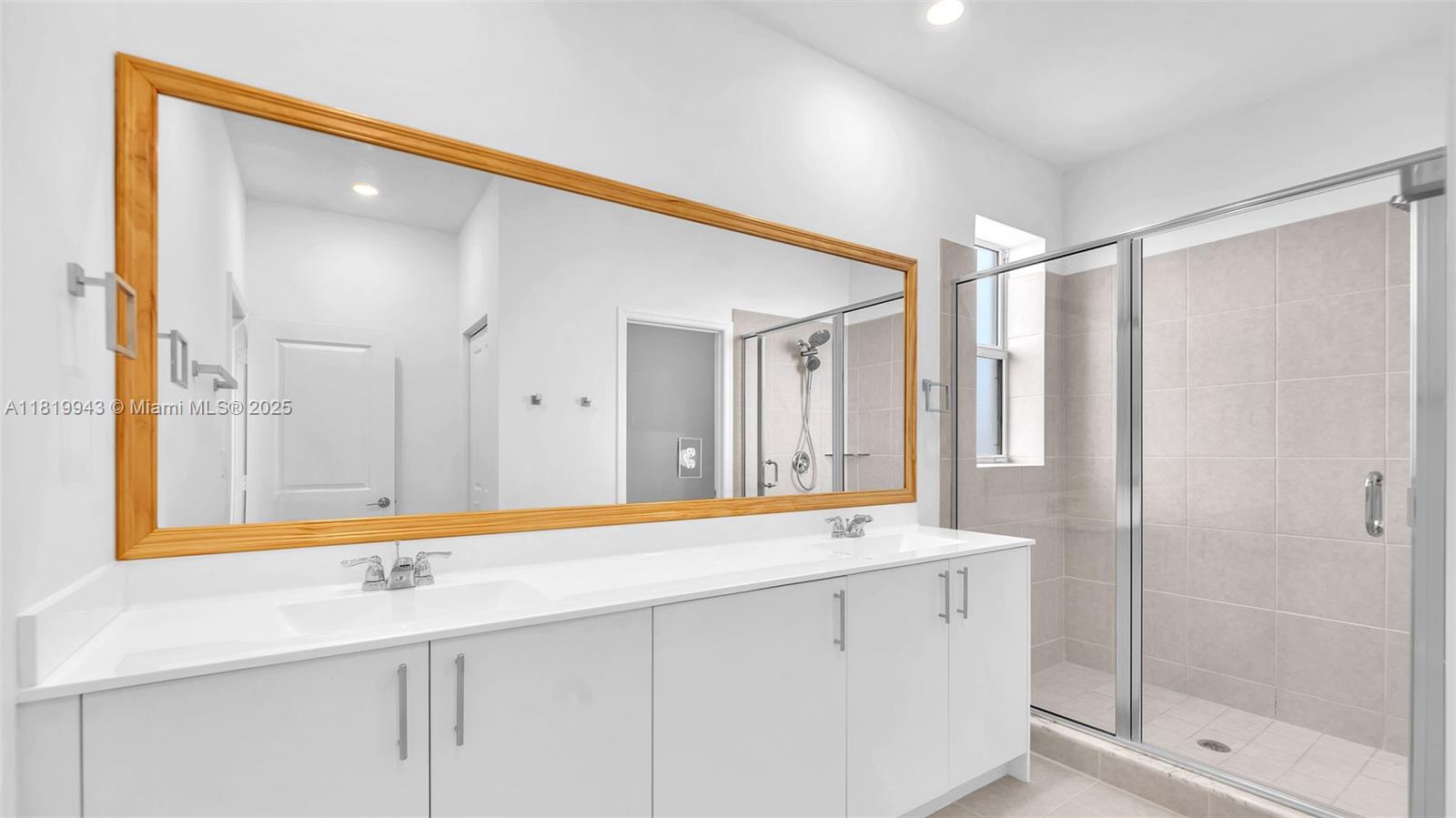 2450 Se 24 Drive Property Photo 39