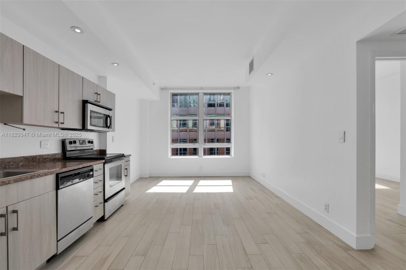 111 E Flagler St 902 Property Photo 1