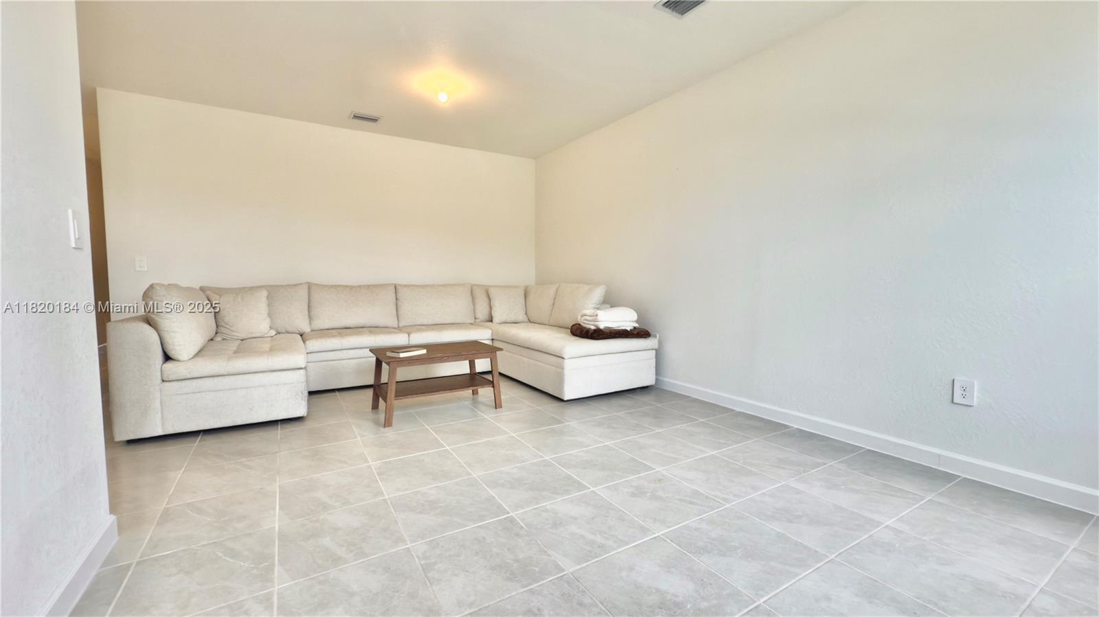 26486 Sw 148th Ct Property Photo 4