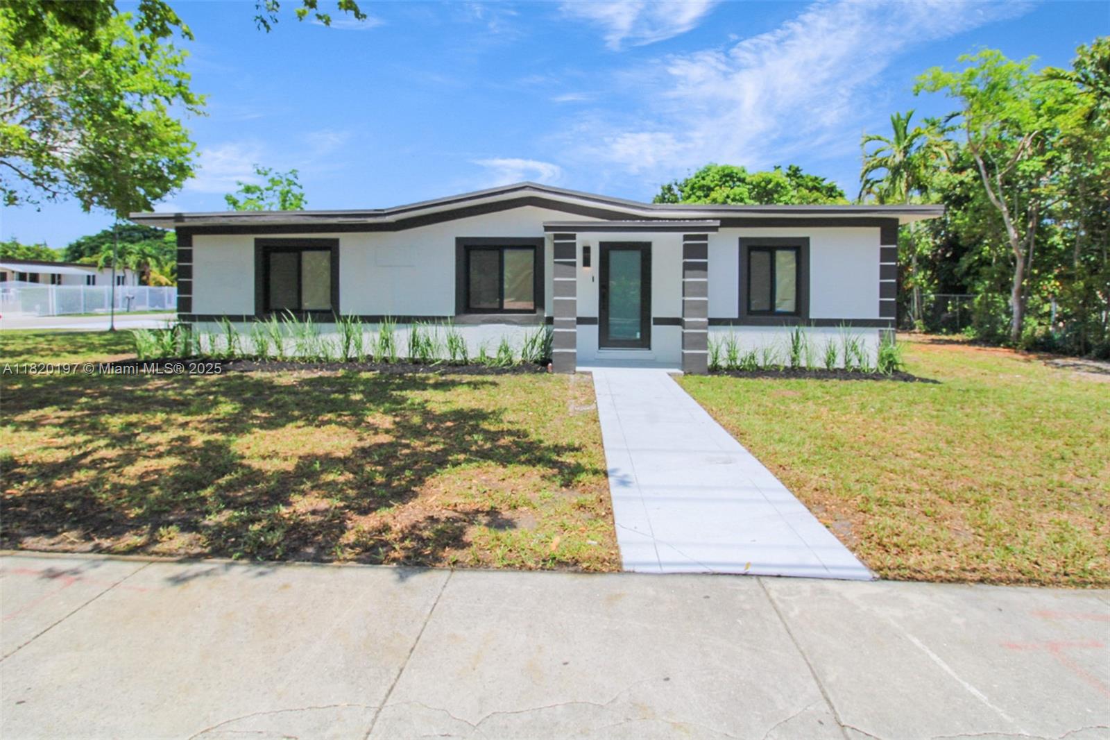 13885 Nw 5th Ave Property Photo 1