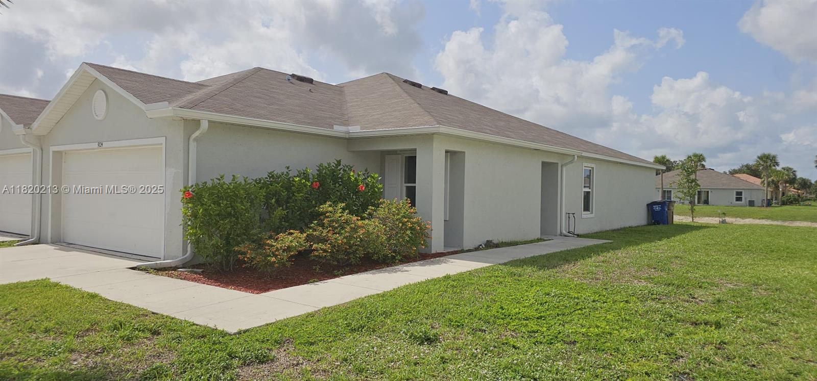 9124 Aegean Cir Property Photo 3