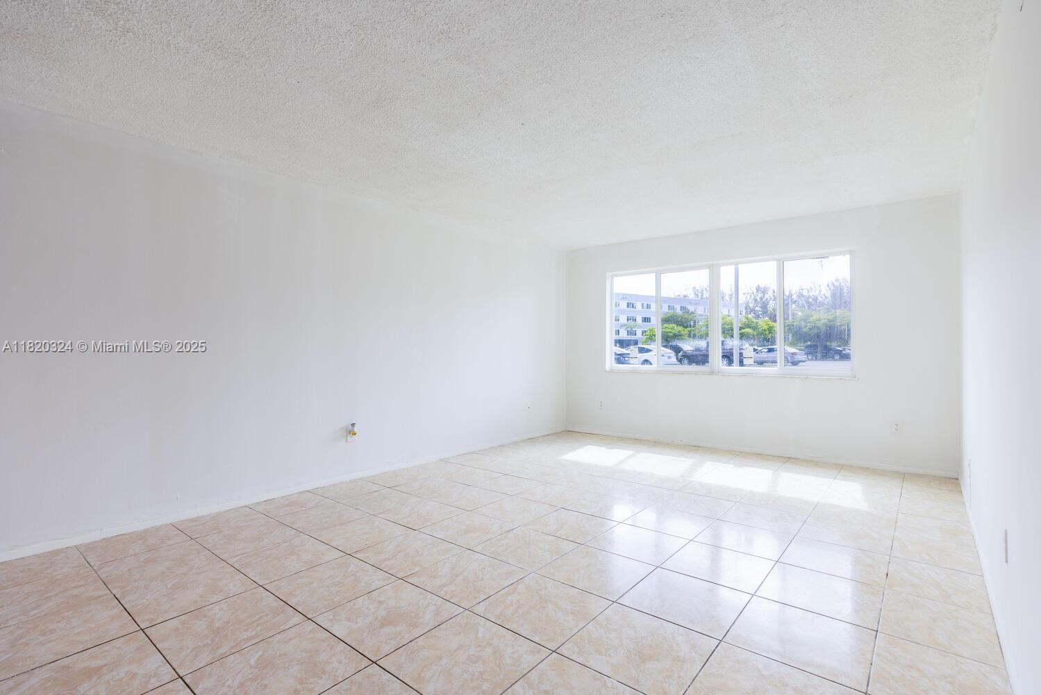 14850 Naranja Lakes Blvd B1b Property Photo 2