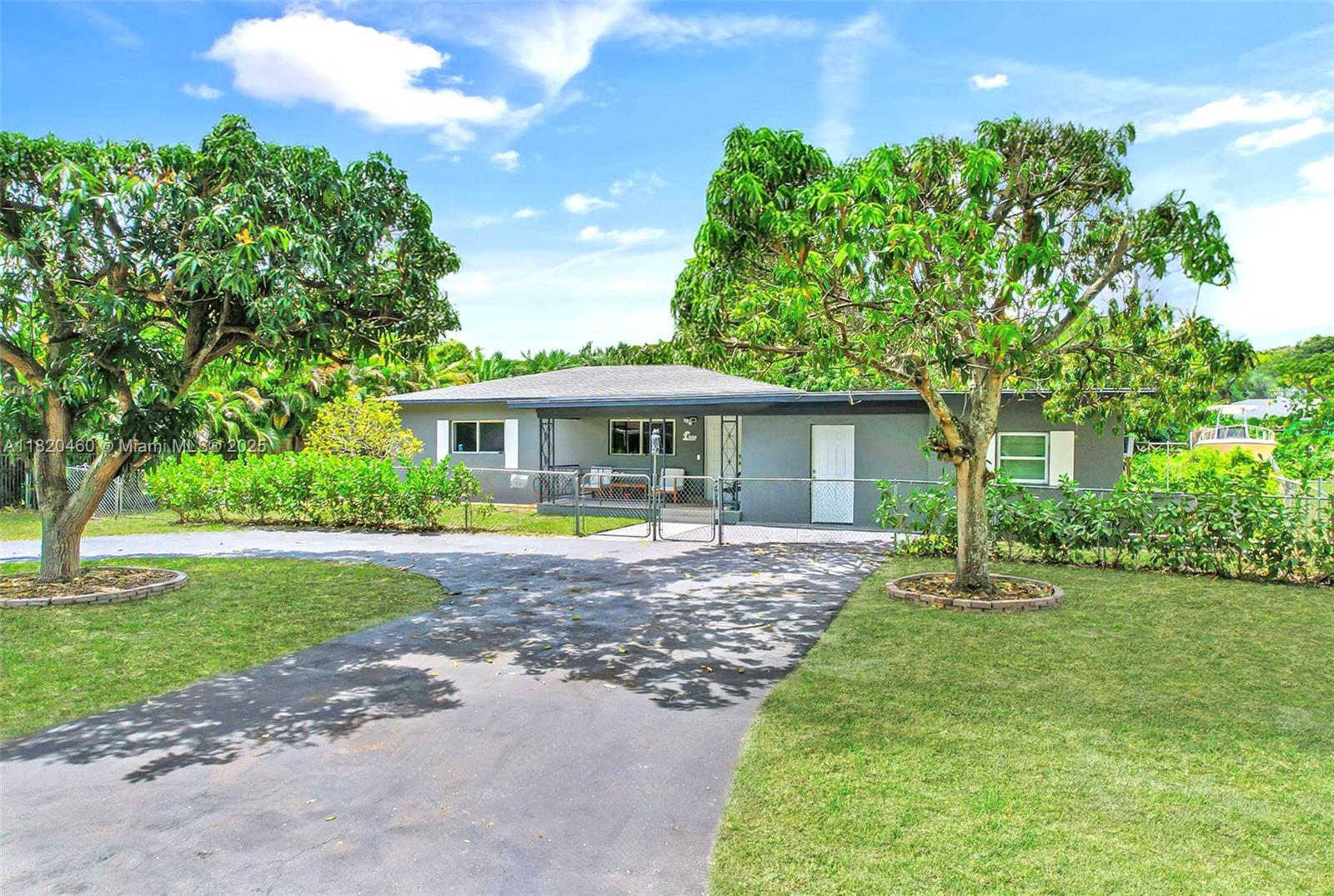 13320 N Miami Avenue Property Photo 1