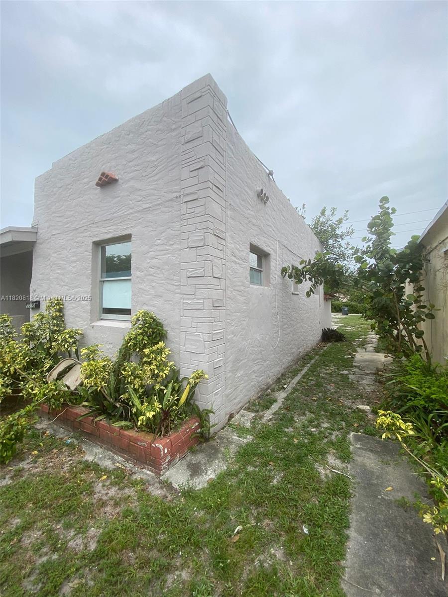 2014 Funston St Property Photo 1