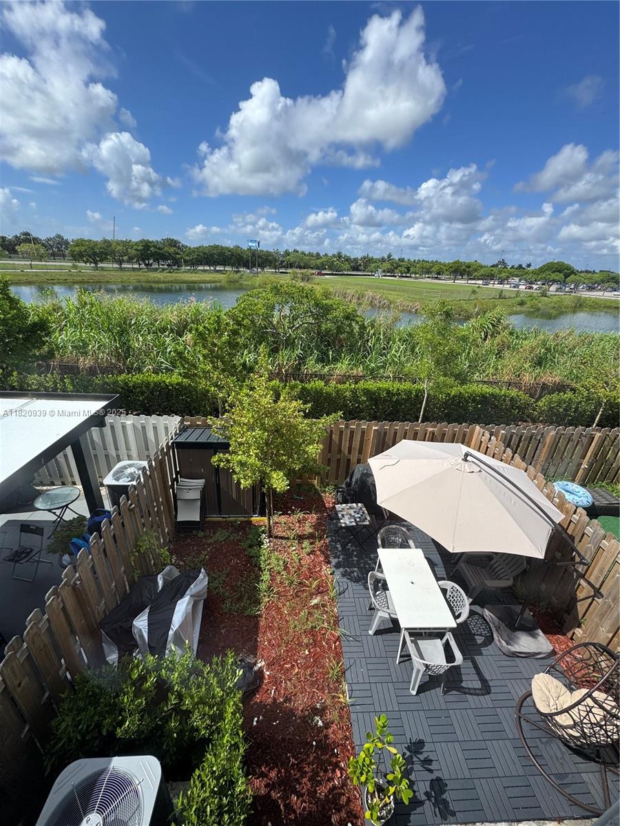466 Ne 12 Street Palm Cay Property Photo 13