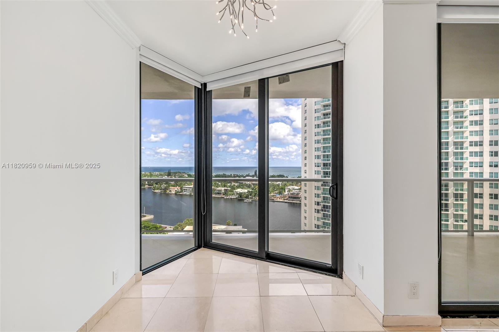 20281 E Country Club Dr 1412 Property Photo 19