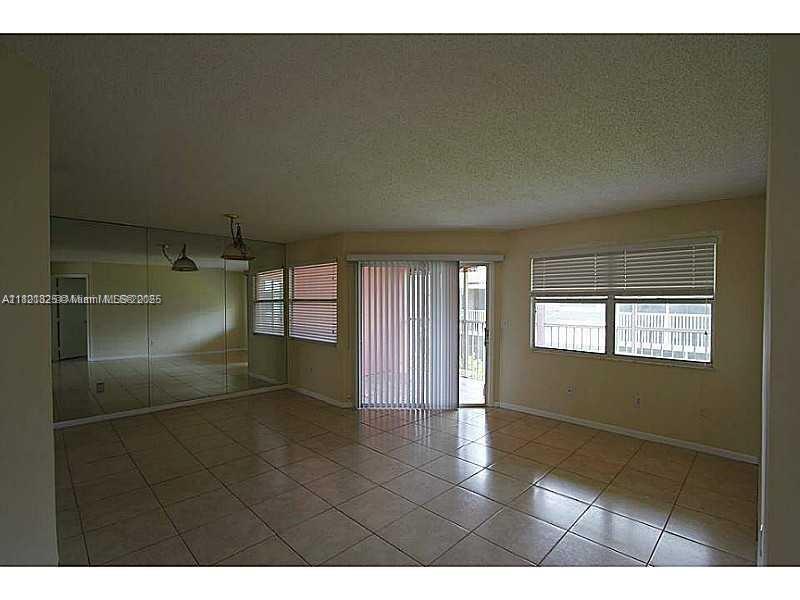 2508 Se 20th Pl 204-a Property Photo 4