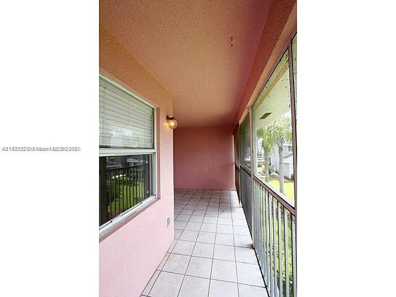 2508 Se 20th Pl 204-a Property Photo 10