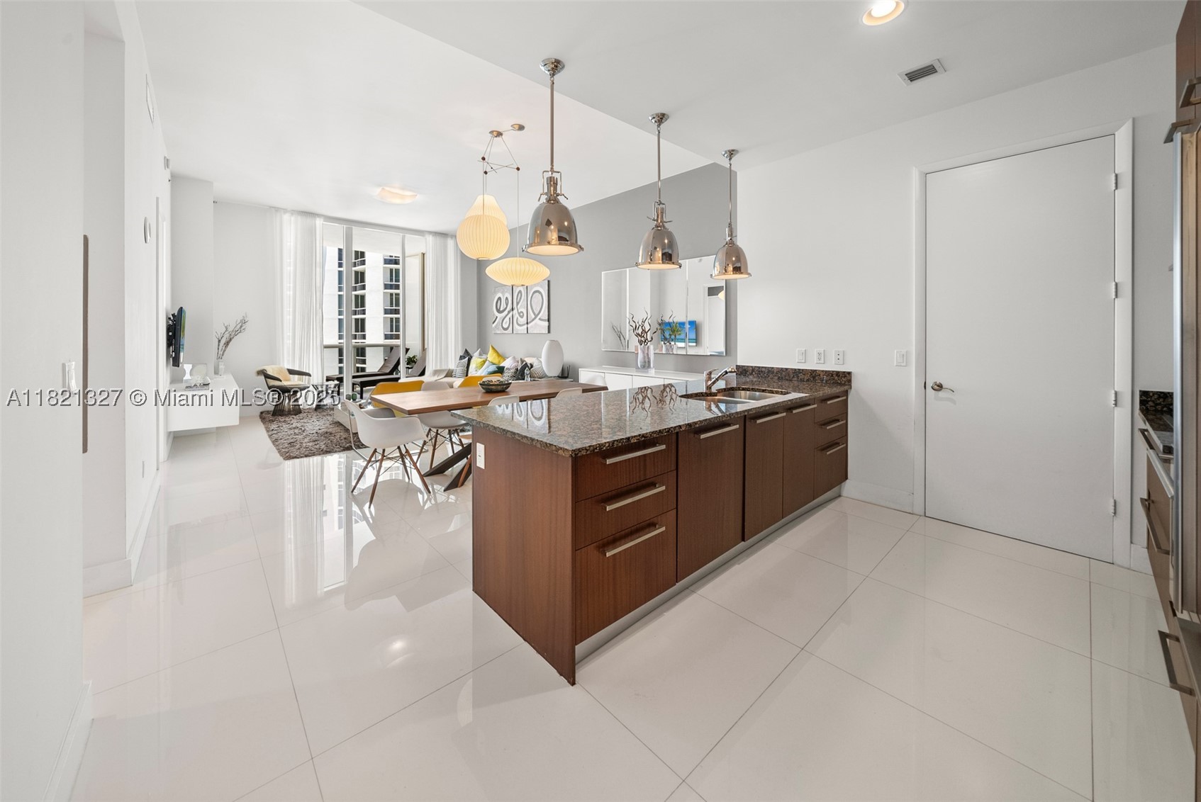 15901 Collins Ave 3302 Property Photo 13