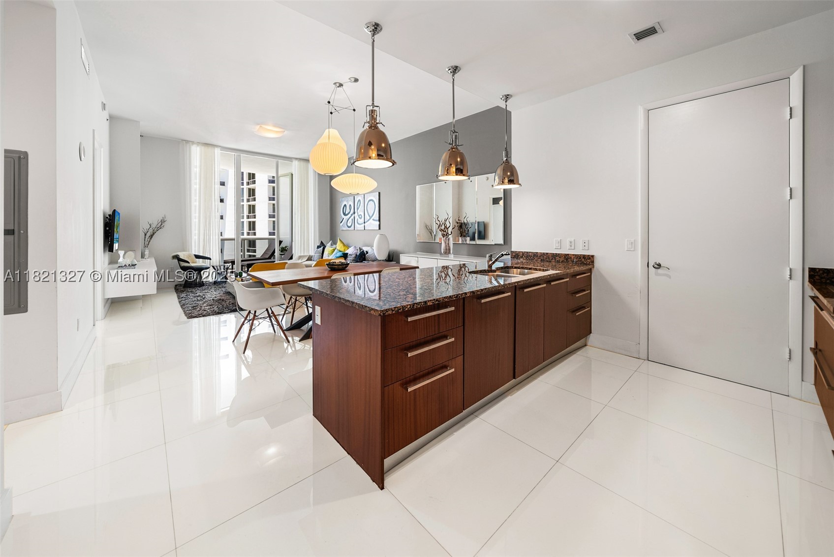 15901 Collins Ave 3302 Property Photo 15