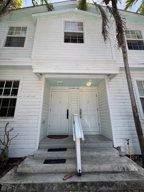 2 Nassau Ln Property Photo 1