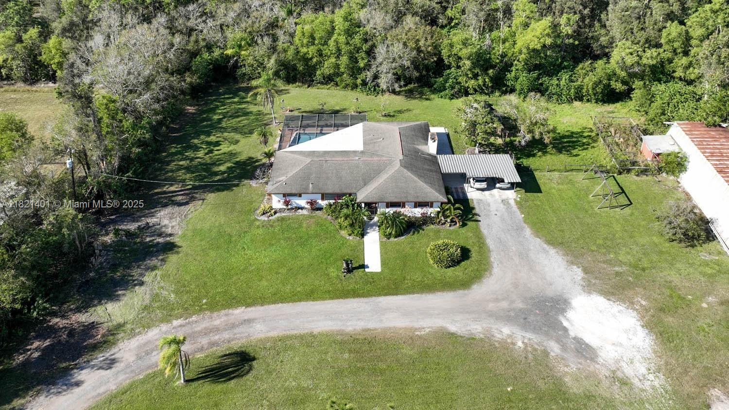 13001 Shetland Ln Property Photo 1