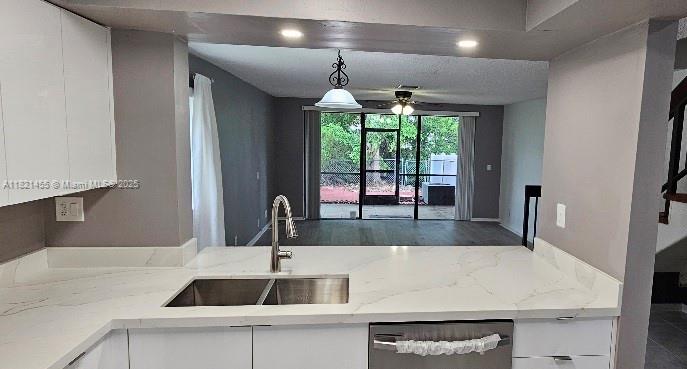3625 Coral Springs Dr 3625 Property Photo 1