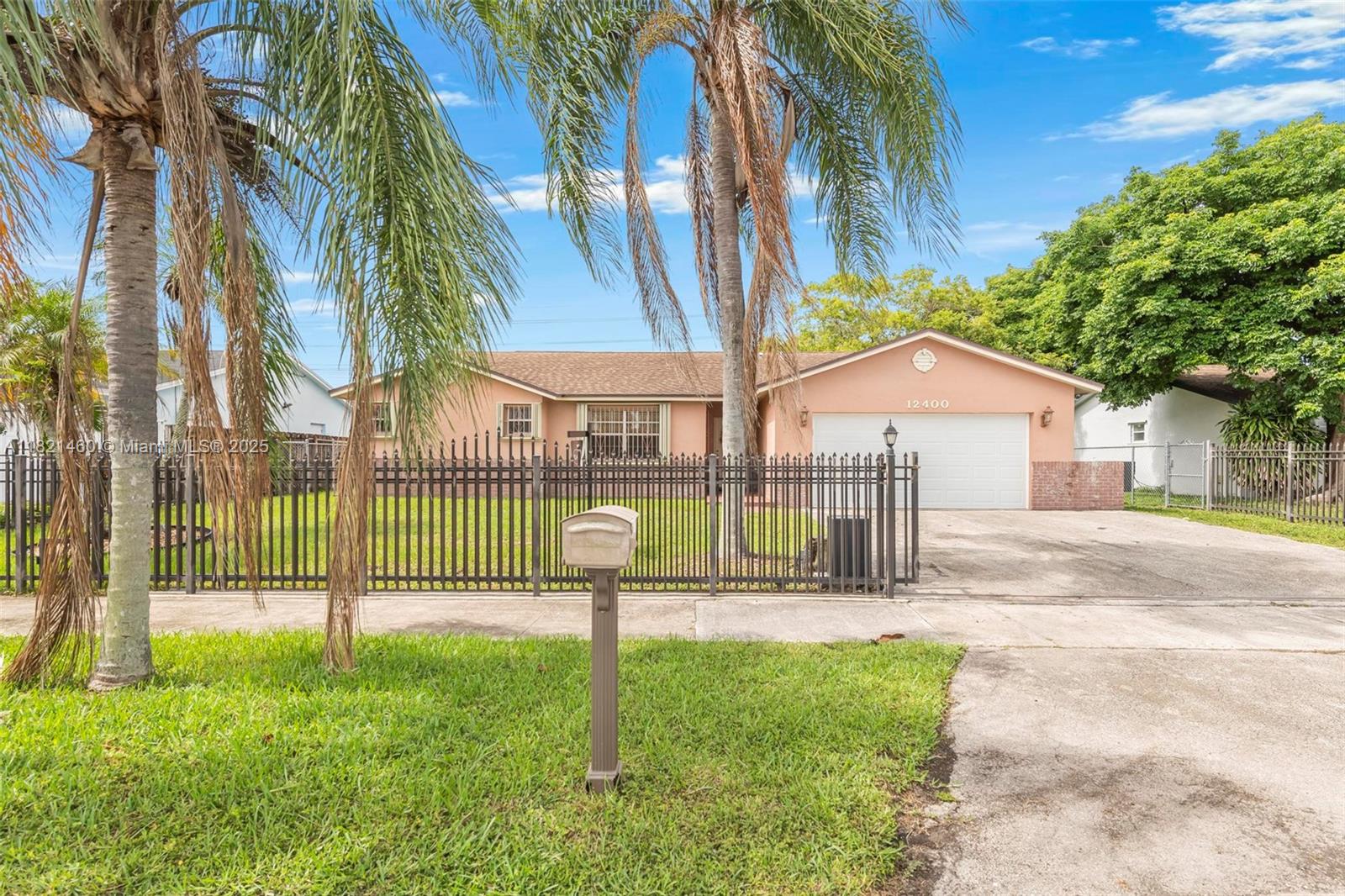 12400 SW 259th Ter Property Photo 1