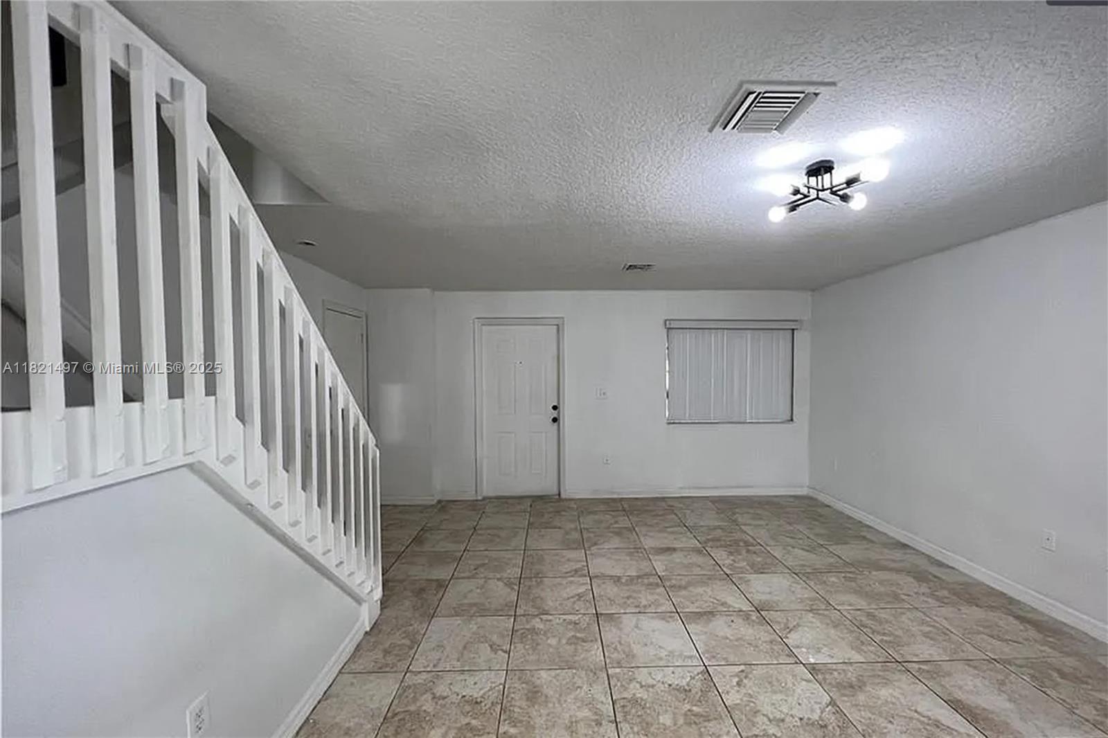 13990 Sw 260th St Property Photo 9