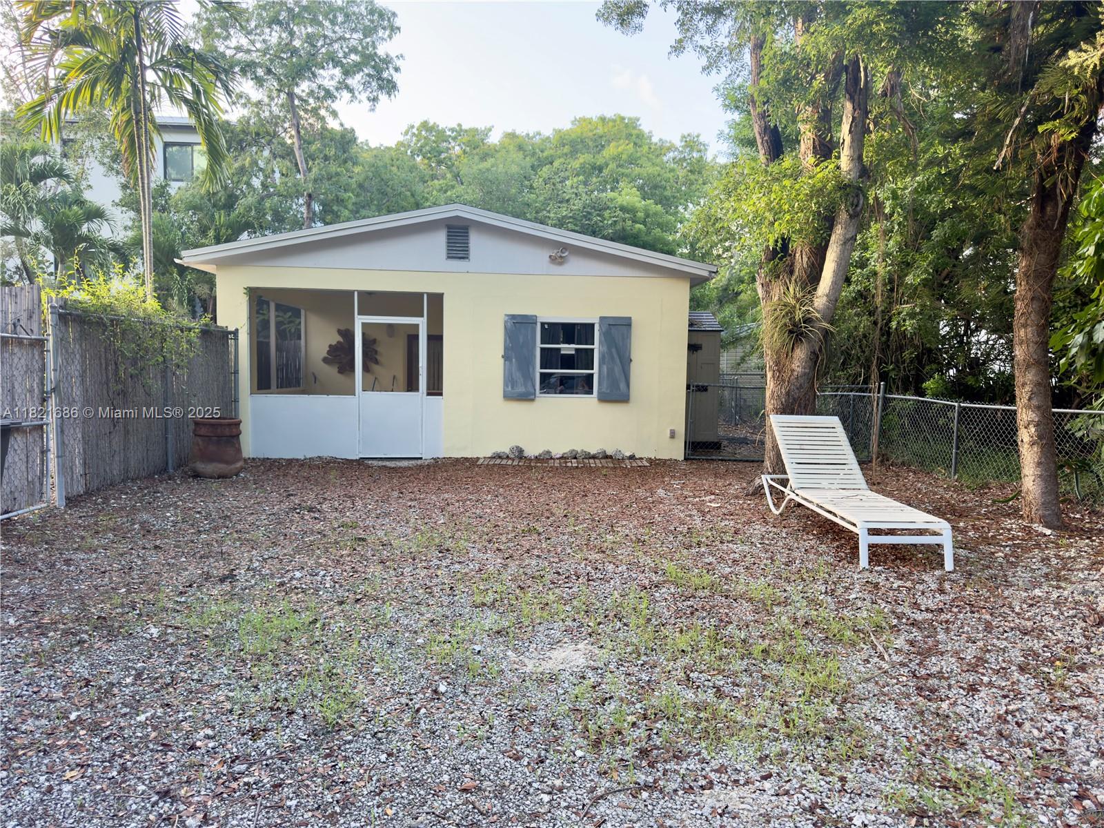 786 Bostwick Dr B Property Photo 1
