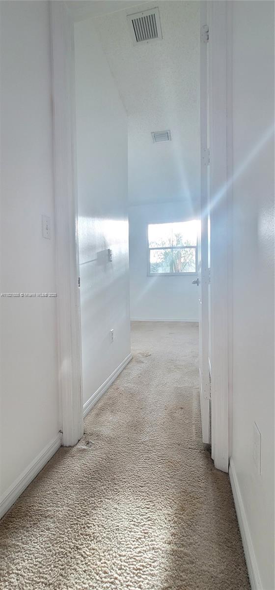 975 Ne 42nd Pl Property Photo 21