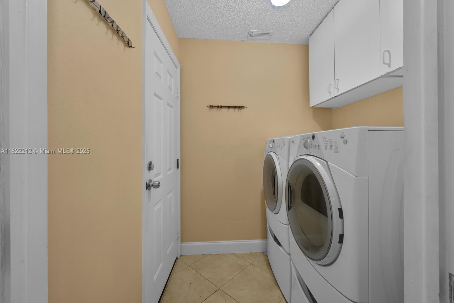 470 Se 21st Ln Property Photo 18