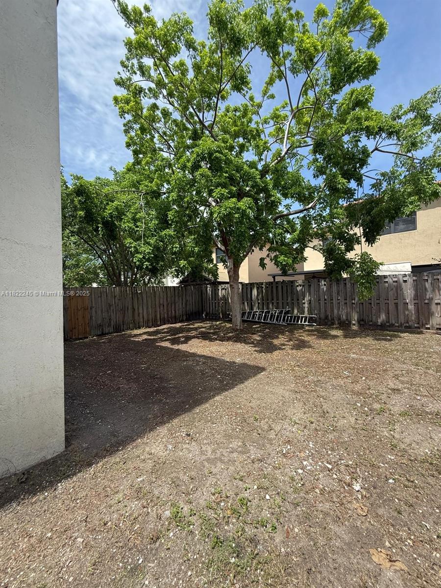 156 Ne 24th Ave Property Photo 17