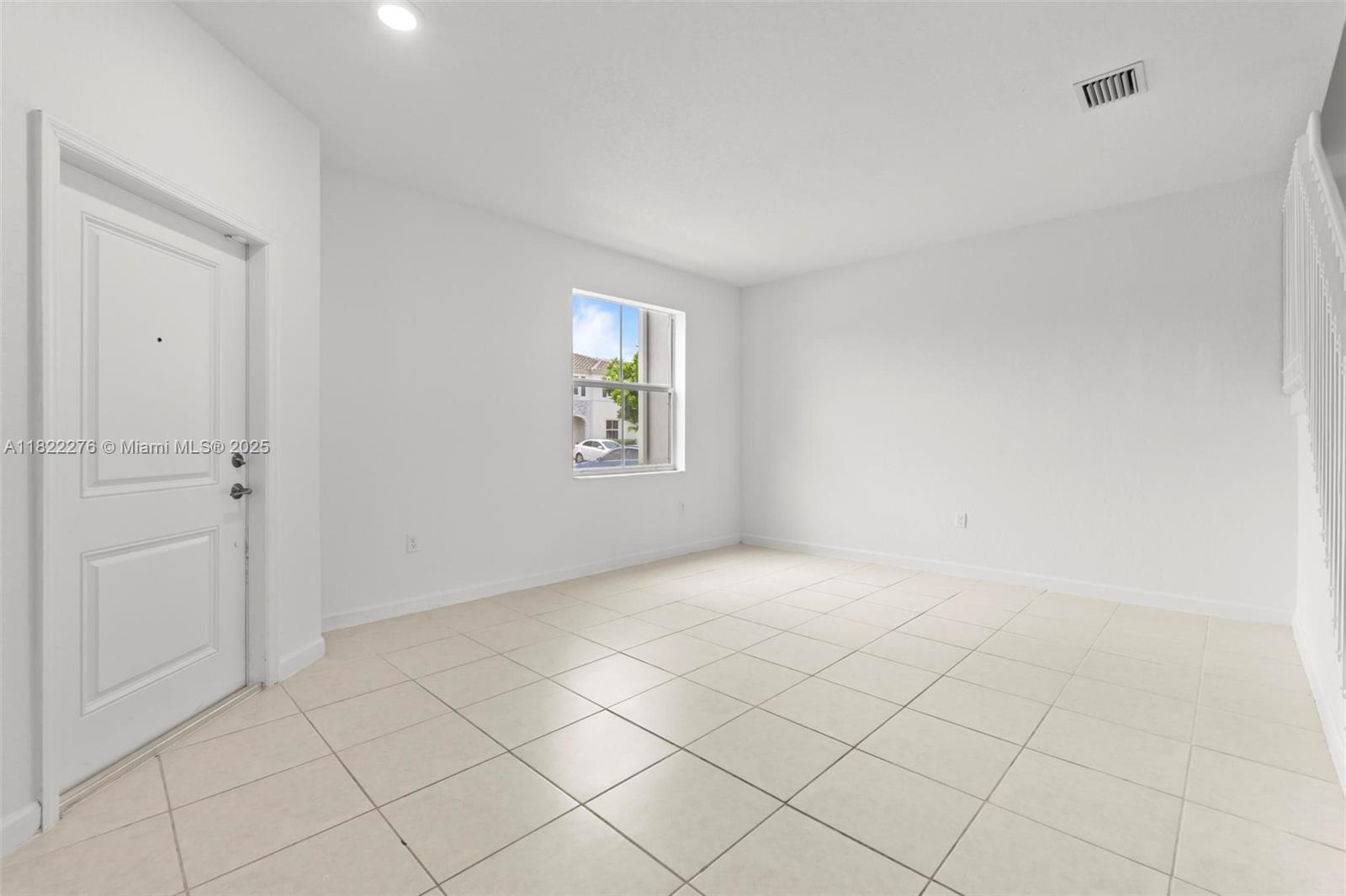 2668 Se 19th St Property Photo 5