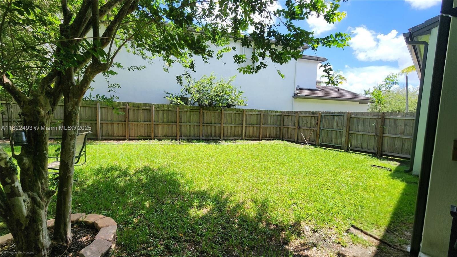 343 Ne 36th Terrace Property Photo 37