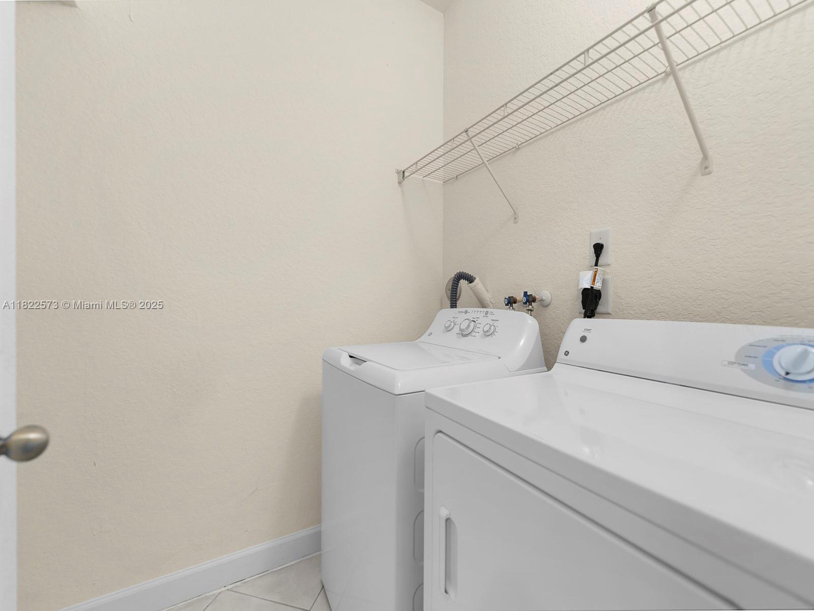 2590 Se 14th St Property Photo 18