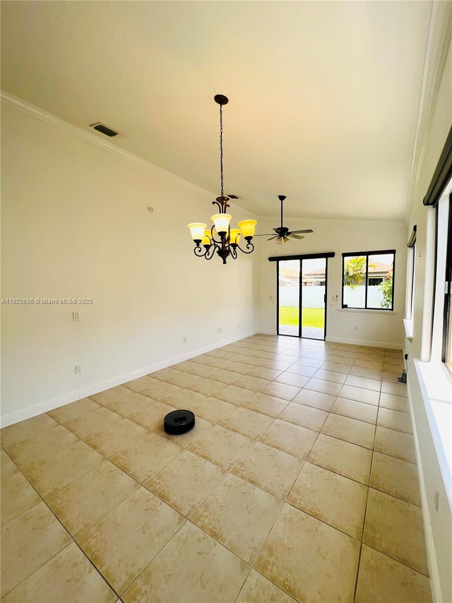 550 Nw 20th St Na Property Photo 11