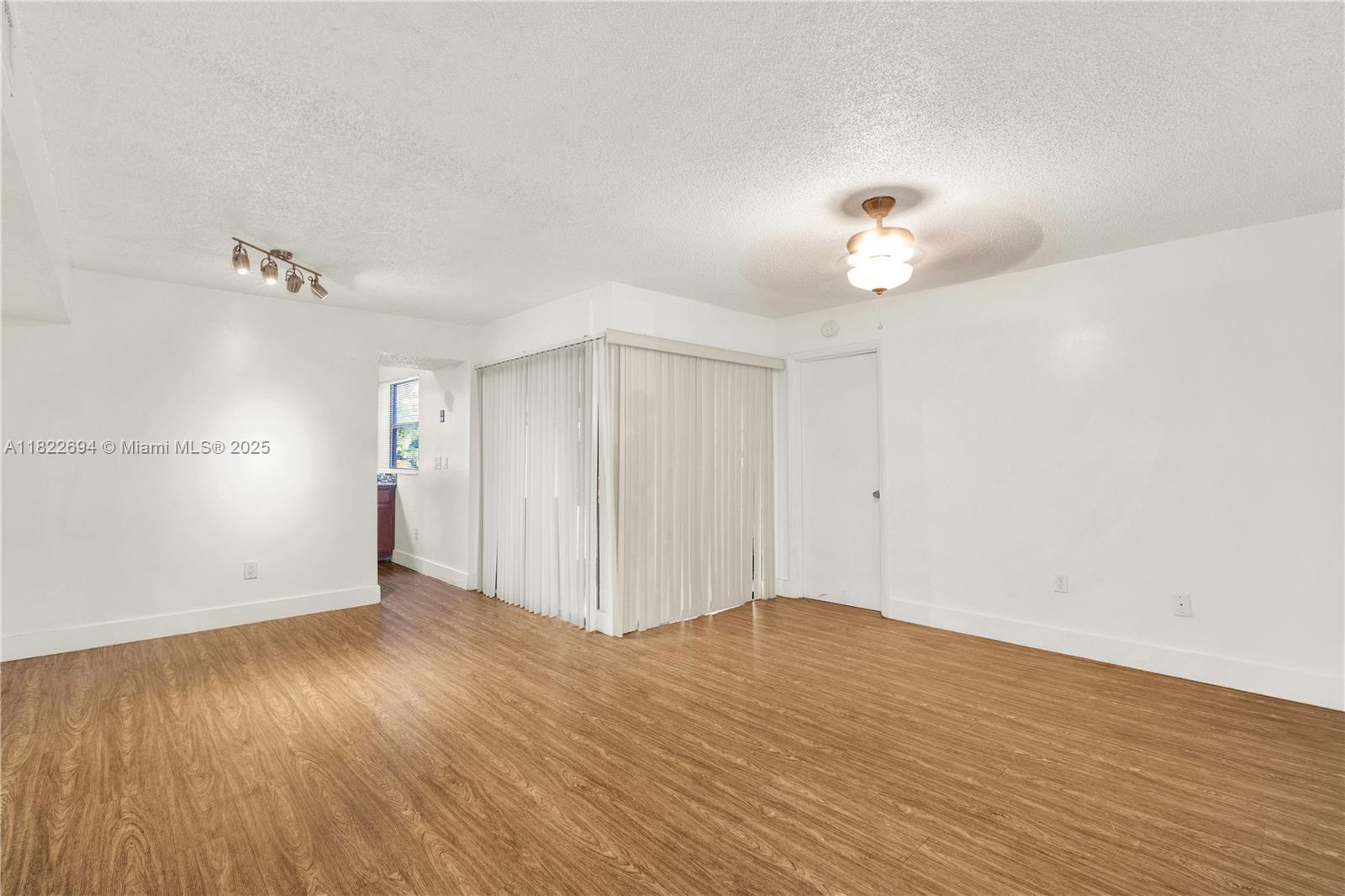 1150 N Liberty Ave 1150G Property Photo 1