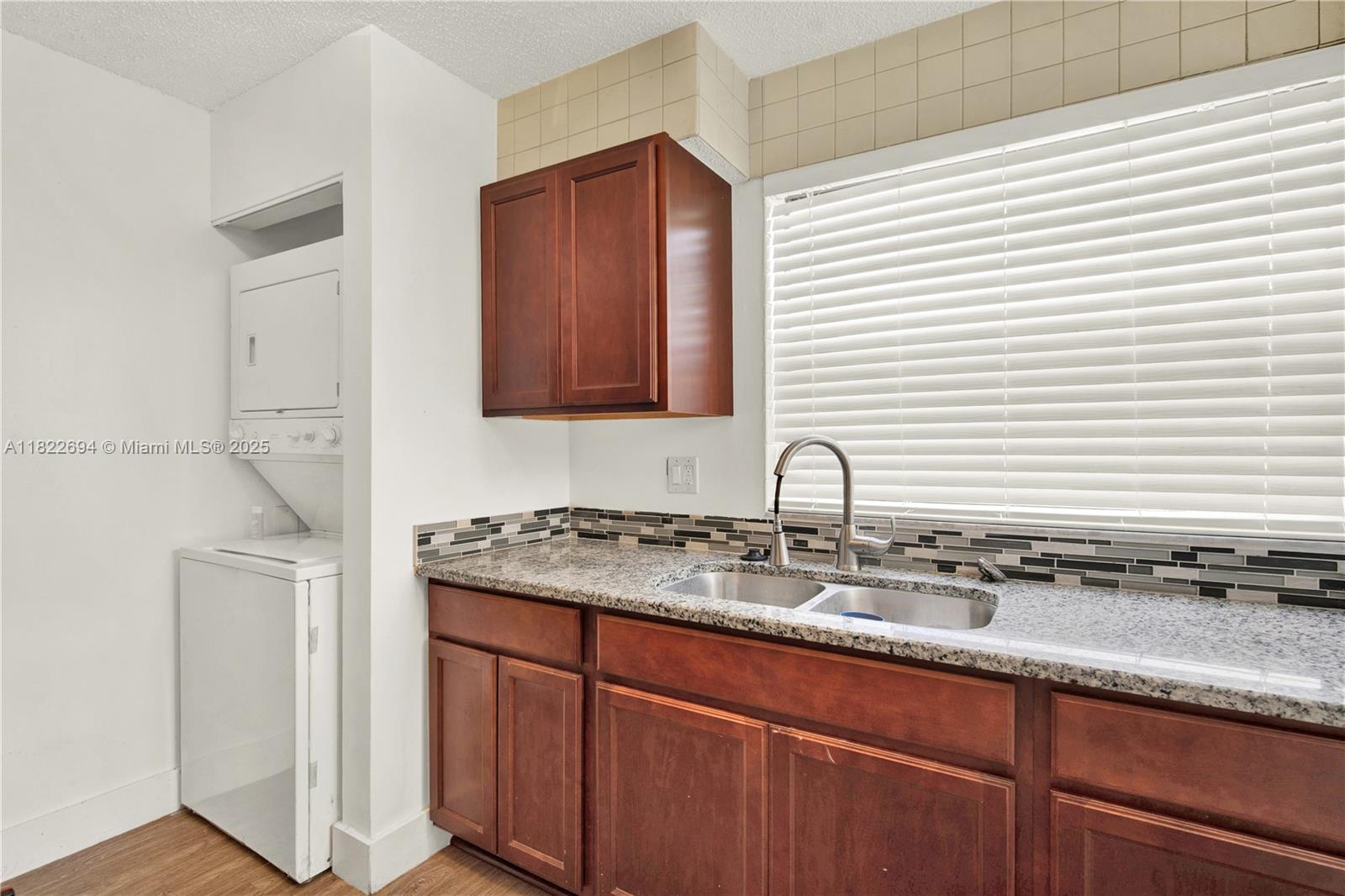 1150 N Liberty Ave 1150g Property Photo 6