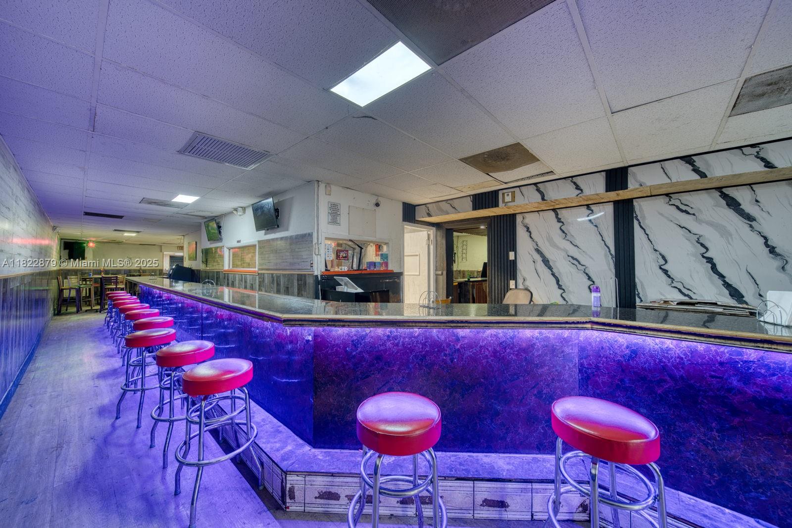 Industrial Warehouse Kitchen & Cafeteria For Sale In Hialeah Property Photo