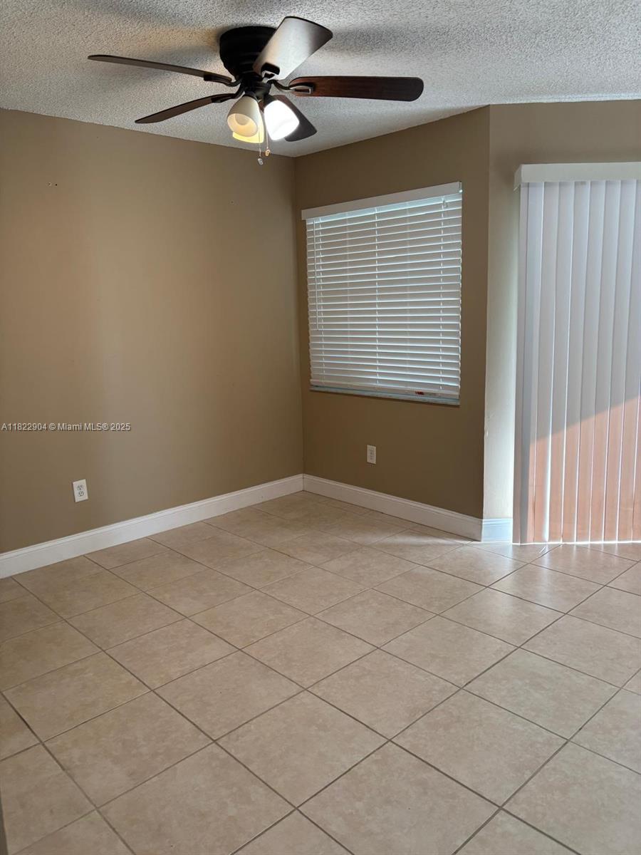 2633 Se 20th Ct 103-c Property Photo 5