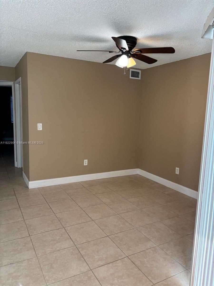 2633 Se 20th Ct 103-c Property Photo 13