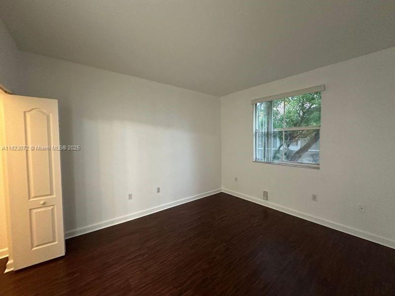 1661 Se 29th Ct 206 Property Photo 10