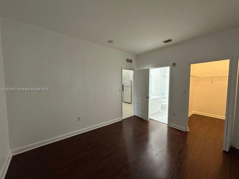 1661 Se 29th Ct 206 Property Photo 11