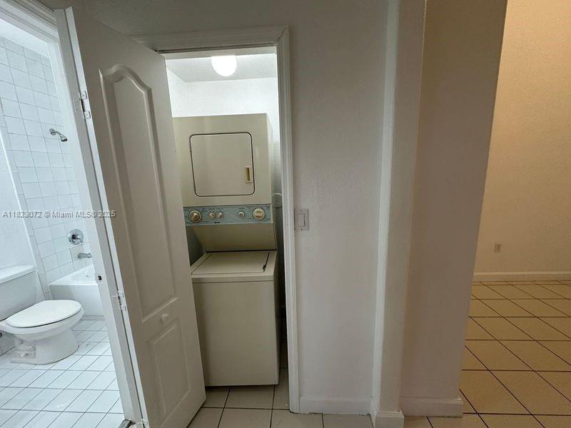 1661 Se 29th Ct 206 Property Photo 16