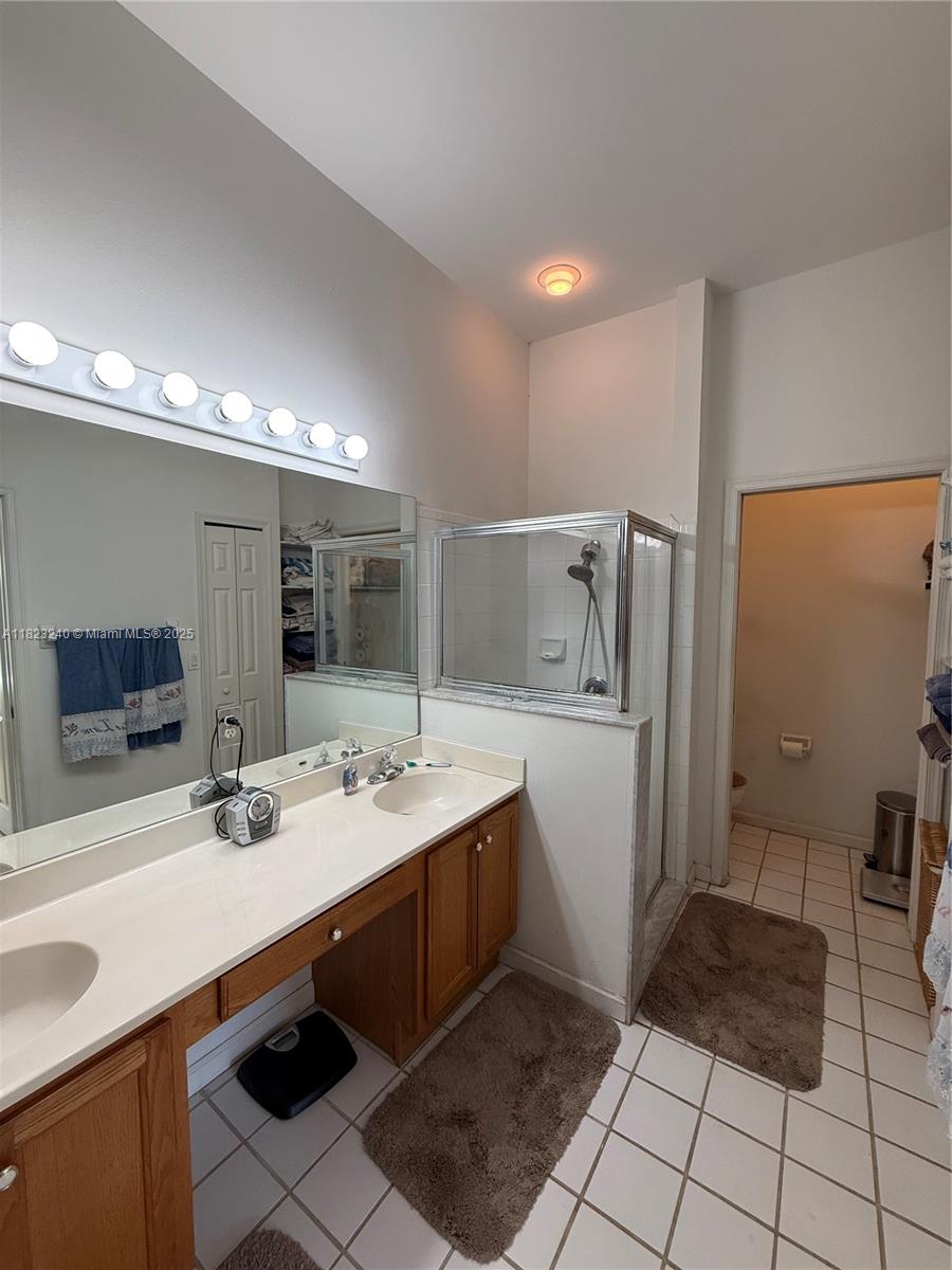 660 Se 23rd Ln Property Photo 10