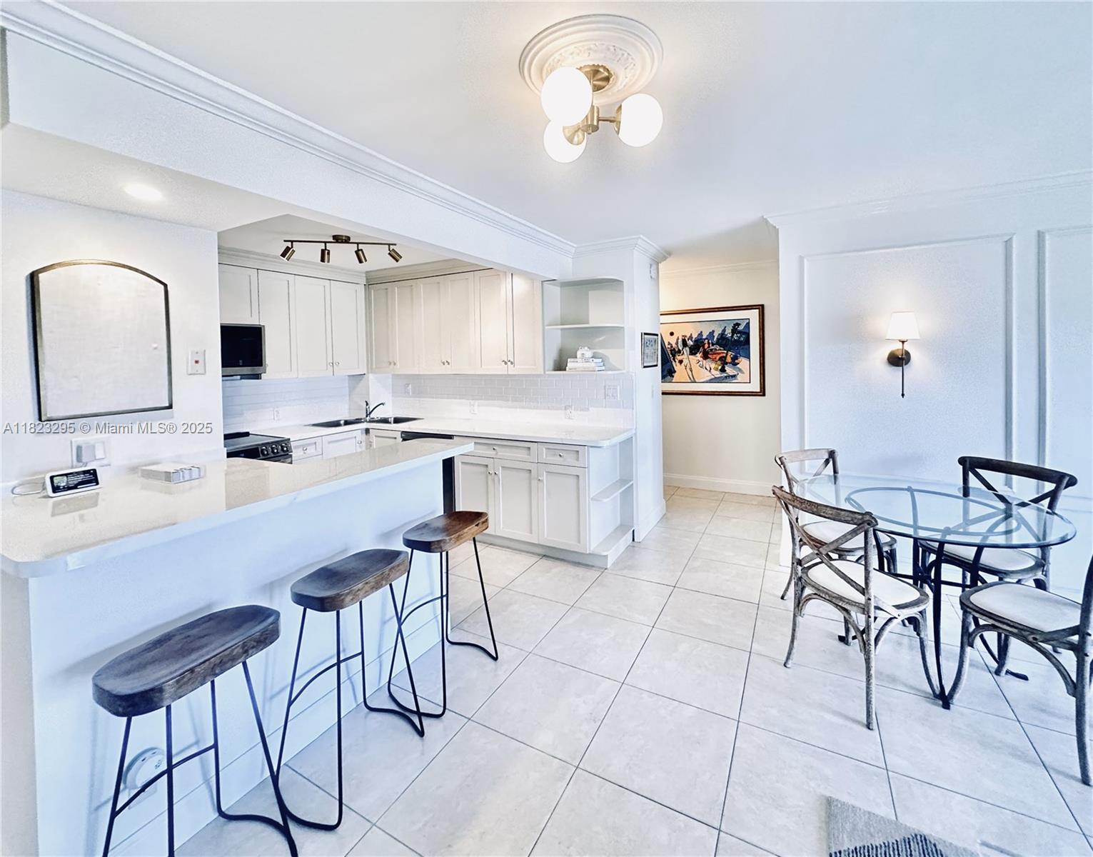 1625 SE 10th Ave 305 Property Photo 1