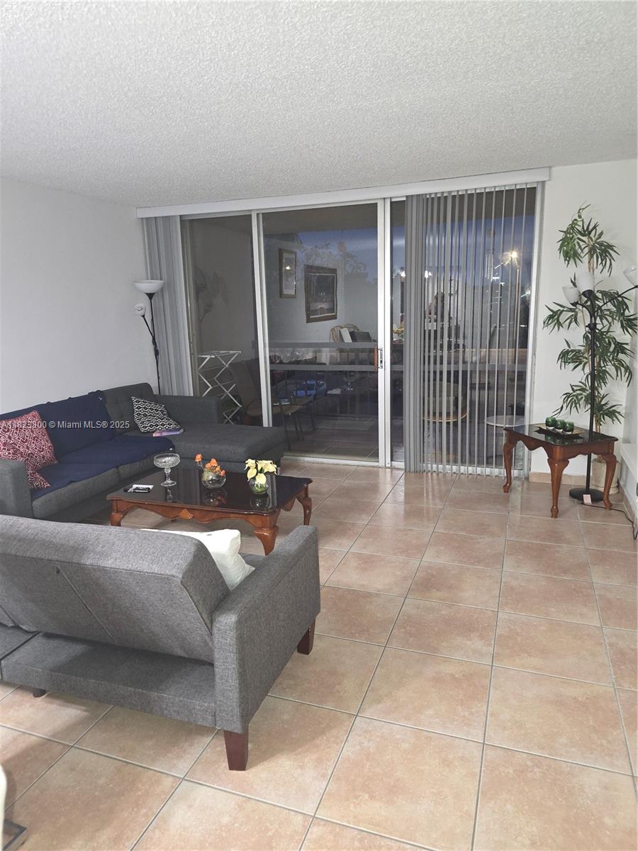 10425 Sw 112th Ave 309 Property Photo 1